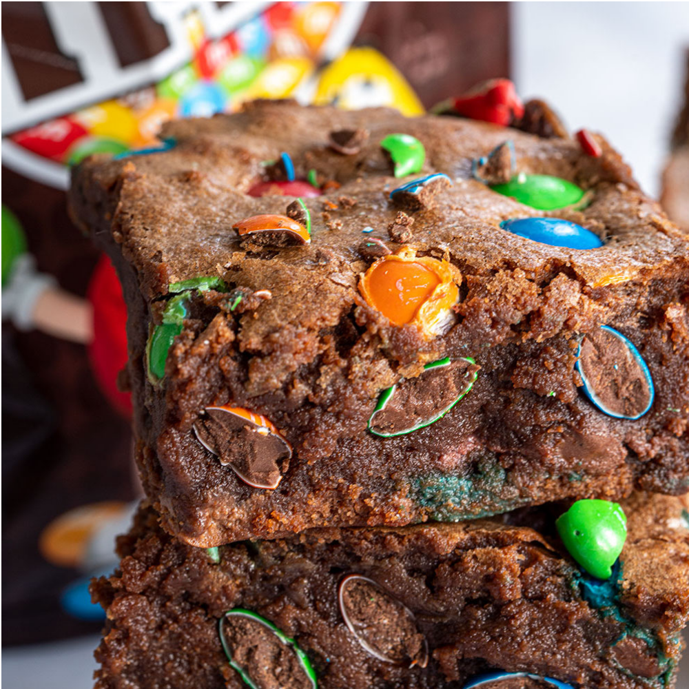 Brownies To Share – 9×9″ Tray M&M
